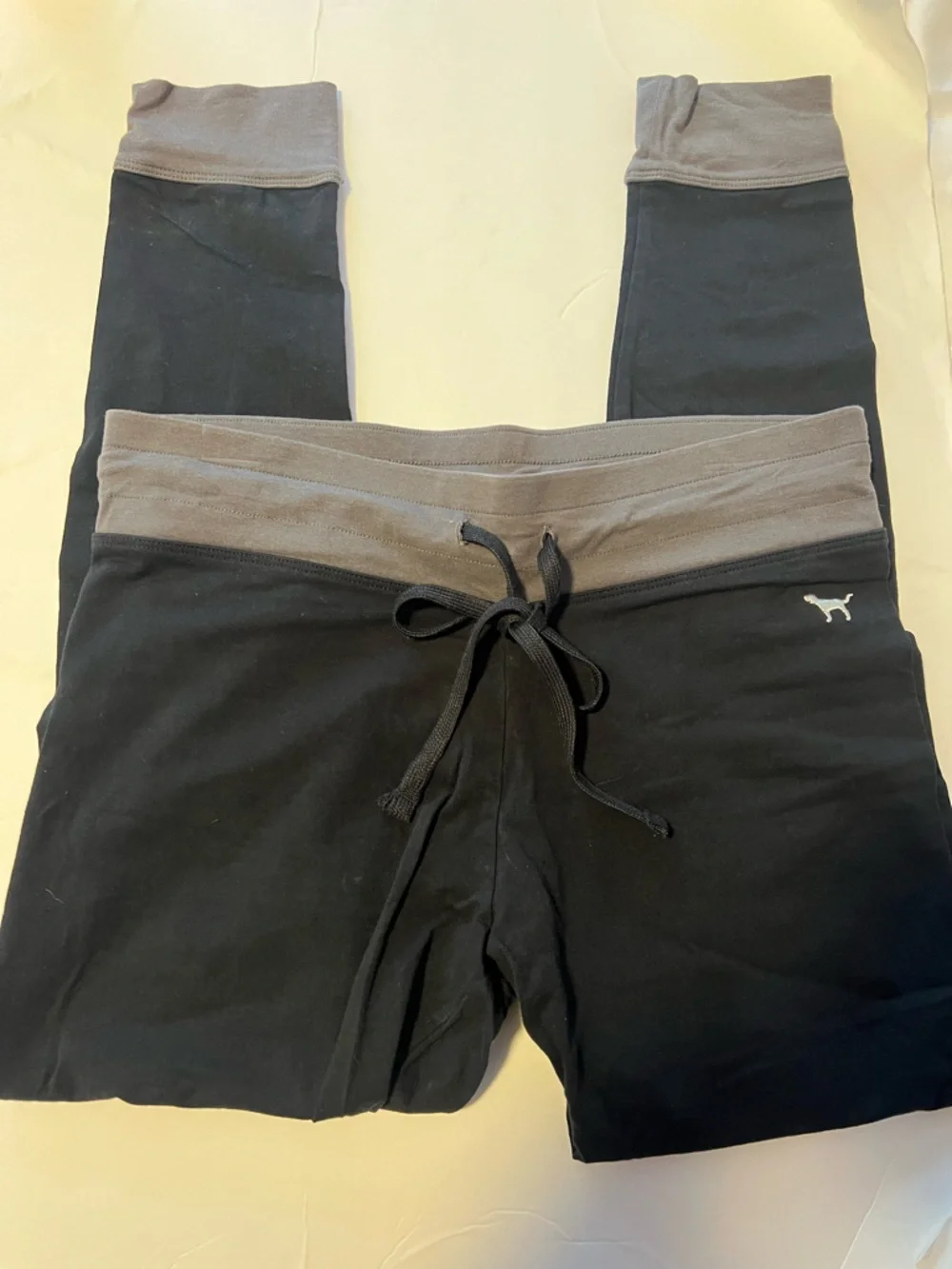 PINK Victoria’s Secret Black Leggings - Picture 2 of 6